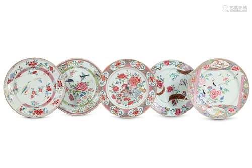 FIVE CHINESE FAMILLE ROSE 'BIRDS AND FLOWERS' DISHES.