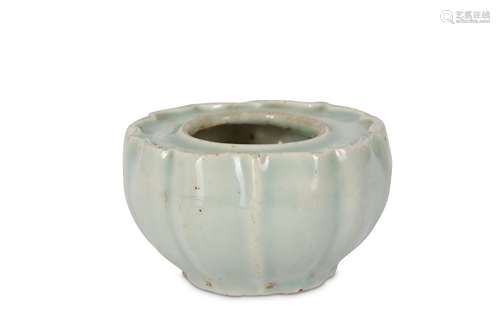 A CHINESE CELADON-GLAZED ‘LOTUS’ WASHER.