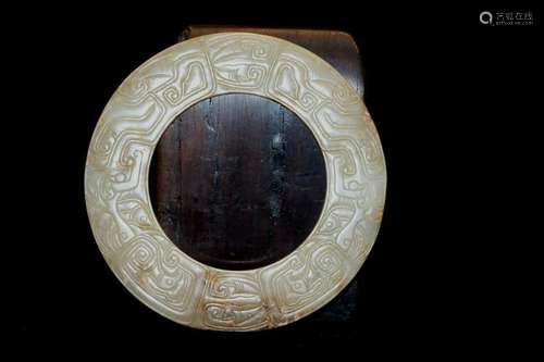 Western Zhou Dynasty Yellow-Green Jade Disc