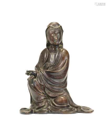 Inlaid Shisou two-character mark, Qing Dynasty A silver-wire-inlaid bronze figure of Guanyin