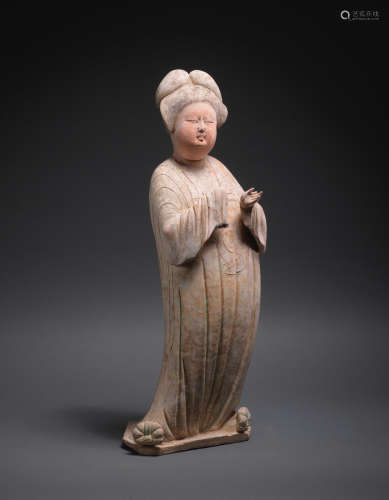 Tang Dynasty A large painted pottery figure of a court lady
