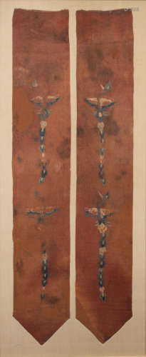Liao Dynasty A rare pair of red-ground and gold foil embroidered silk 'phoenix' banners