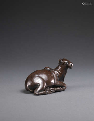 Song/Ming Dynasty A bronze 'ox' water dropper
