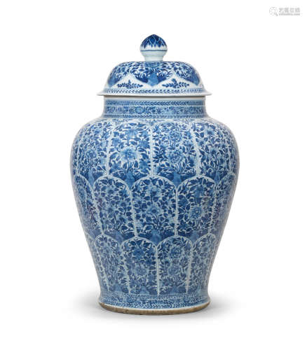 Kangxi  A massive blue and white jar and cover
