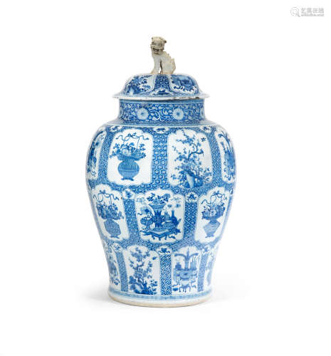 Kangxi  A large blue and white 'Hundred Antiques' jar and cover