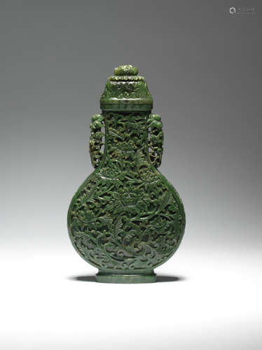 18th Century A spinach-green jade 'Chrysanthemum' vase and cover