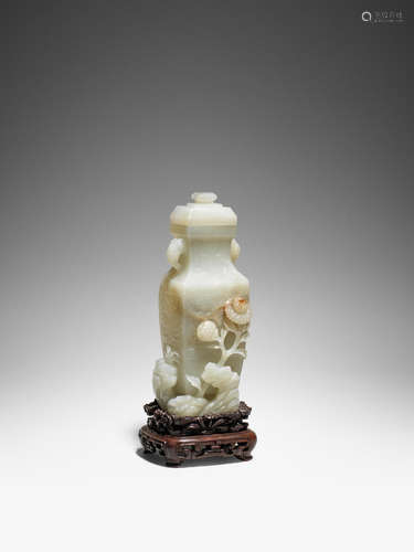 18th century A fine white and russet jade vase and cover