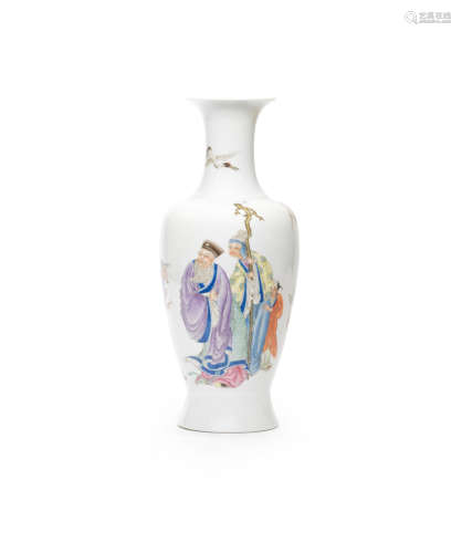 Hongxian four-character mark A famille rose vase