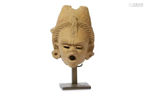 A VERACRUZ TERRACOTTA HEAD