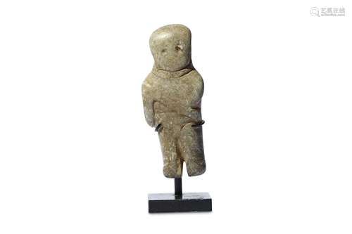 A TOLITA HARDSTONE STATUETTE, ECUADOR