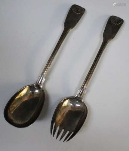 A pair of Victorian silver Fiddle, Thread and Shell pattern salad servers, London 1863 by George