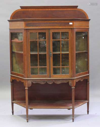 An Edwardian mahogany and satinwood crossbanded display cabinet, fitted with a pair of astragal