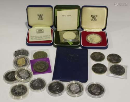 A group of silver and nickel Royal Mint and other collectors' coins, including crowns and five