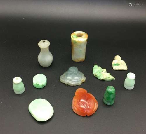 CHINESE GROUP OF 11 JADEITE PIECES