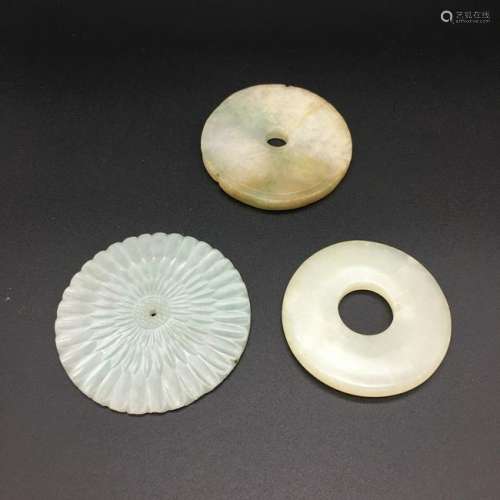 CHINESE GROUP OF 3 JADEITE PIECES