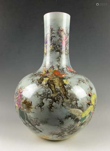 CHINESE FAMILLE ROSE PORCELAIN BOTTLE VASE