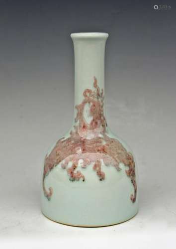 CHINESE IRON RED GLAZE PORCELAIN VASE