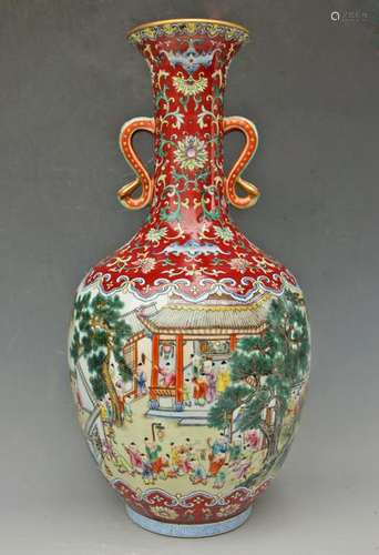 CHINESE FAMILLE ROSE PORCELAIN VASE