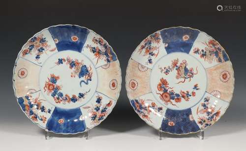 China, paar Imari plooiborden, 18e eeuw,met decor …