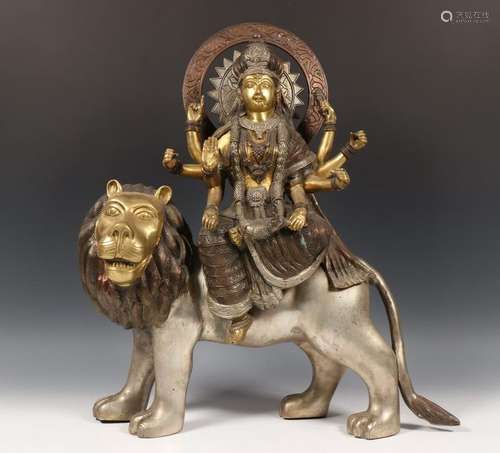 Bronzen sculptuur van Shiva op leeuwh. 55 cm.; [1]