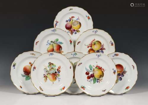 Meissen, serie van acht porseleinen fruitbordjes, …