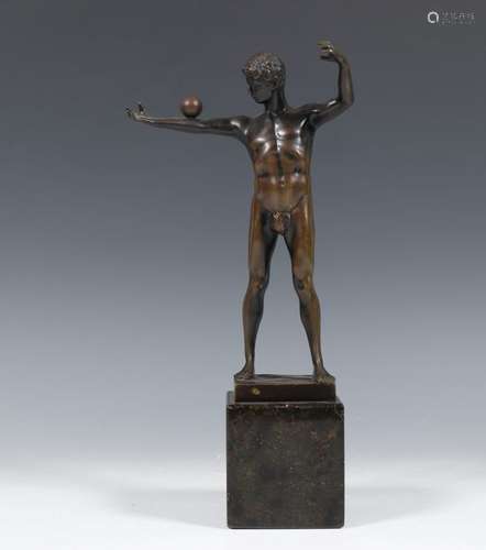 Bronzen sculptuur naar BuglerAtleet; h. 26 cm.; 1