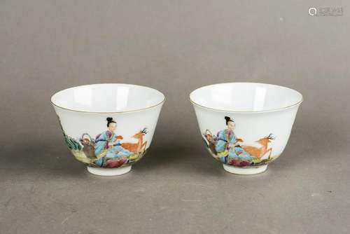 A PAIR OF FAMILLE ROSE 'FIGURAL' CUPS