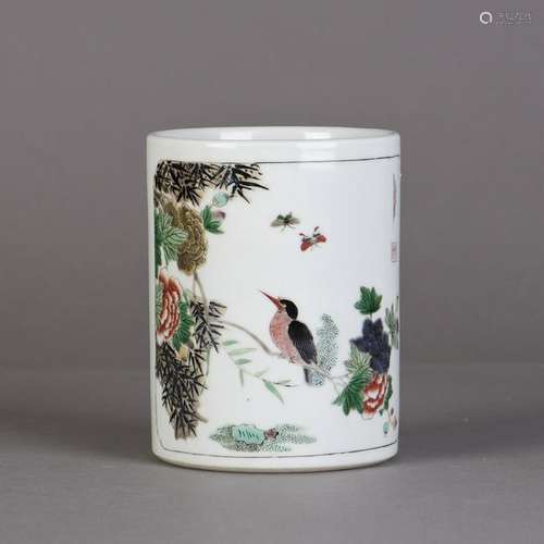 A WUCAI 'BIRD AND FLOWER' BRUSH POT