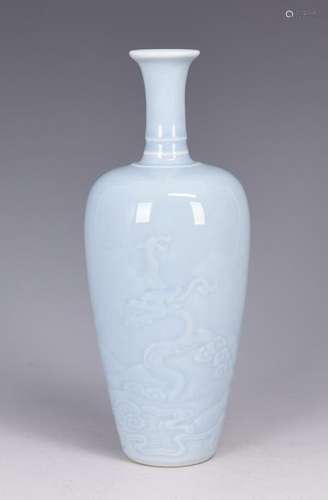 A SKY-BLUE GLAZED 'DRAGON' AMPHORA, QIANLONG PERIOD