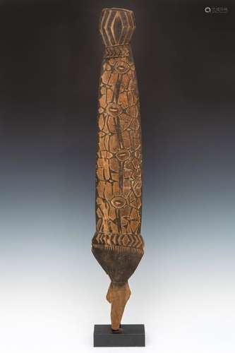 Papua Barat, Kamoro, ceremonial board, yamate, ear…