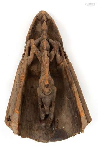 PNG, Lower Sepik, wooden canoe prow, the interior …