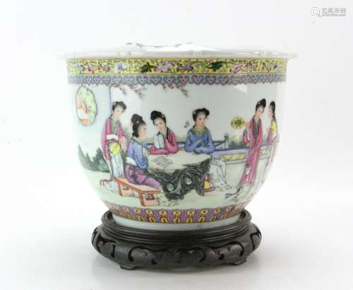 Chinese Famille Rose Planter