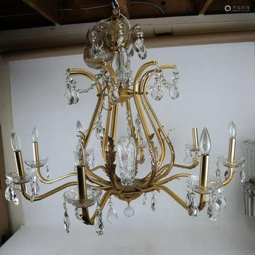 Classical Gilt Brass Eight-Light Chandelier