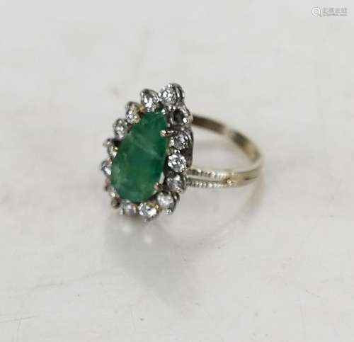 14k Gold Diamond and Emerald Ring