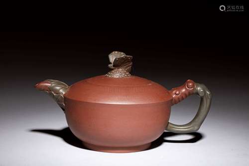 YIXING ZISHA 'BUTTERFLY' TEAPOT