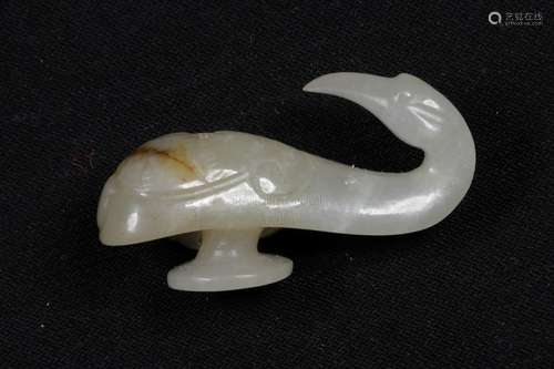 JADE CARVED 'BIRD' BELT HOOK