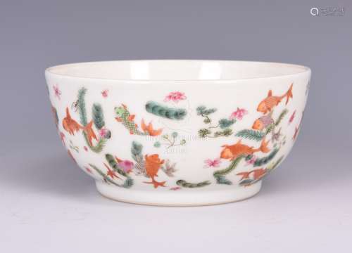 FAMILLE ROSE 'FISH' BOWL