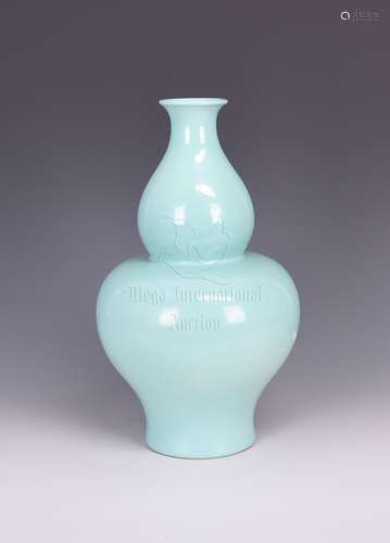 TURQUOISE GLAZED DOUBLE GOURD VASE