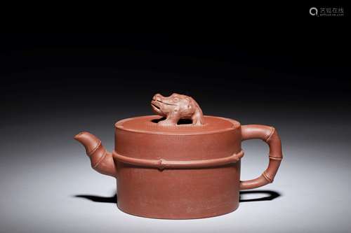 YIXING ZISHA 'MYTHICAL BEAST' TEAPOT