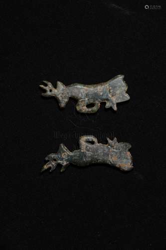 PAIR OF JADE CARVED 'DEER' PENDANTS