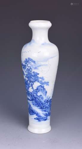 BLUE AND WHITE 'MOUNTAIN LANDSCAPE' GARLIC HEAD VASE