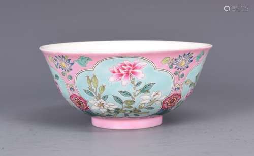 FAMILLE ROSE OPEN MEDALLION 'FLOWERS' BOWL