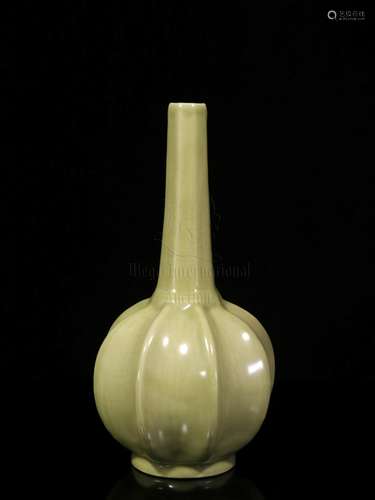 YUE WARE MELON LOBED VASE