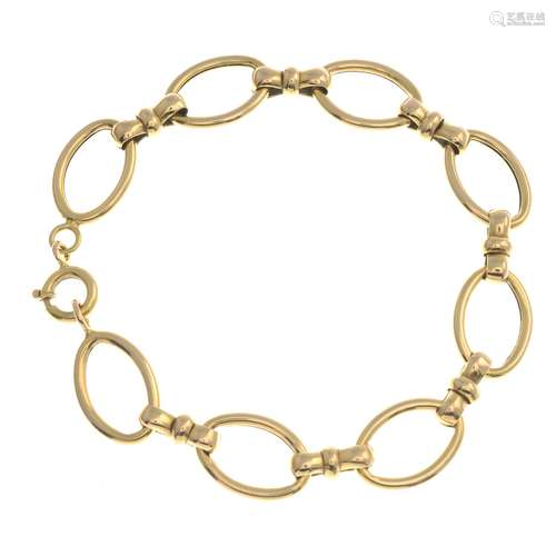 (23290) A fancy-link bracelet.With Portuguese marks.Length 22.5cms.