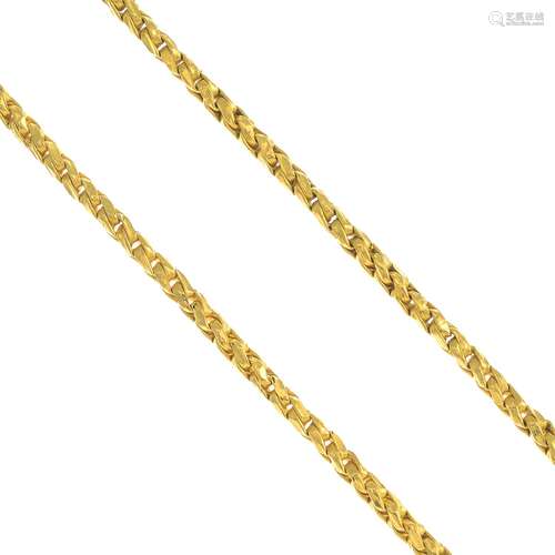 (23840) A fancy-link chain.Length 42cms.