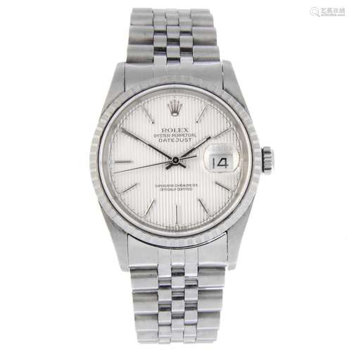 (22639) ROLEX - a gentleman's Oyster Perpetual Datejust bracelet watch.