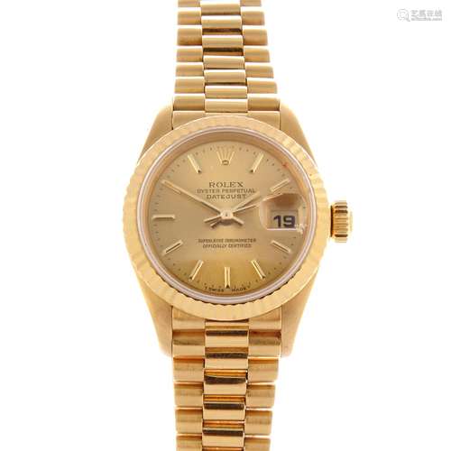 (23656) ROLEX - a lady's Oyster Perpetual Datejust bracelet watch.