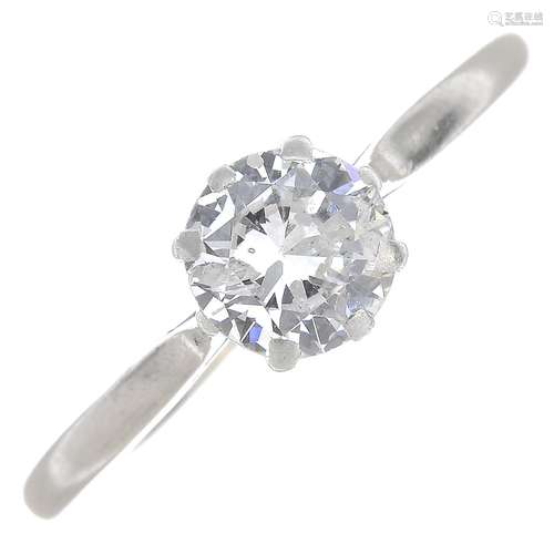 A brilliant-cut diamond single-stone ring.Estimated diamond weight 1ct,