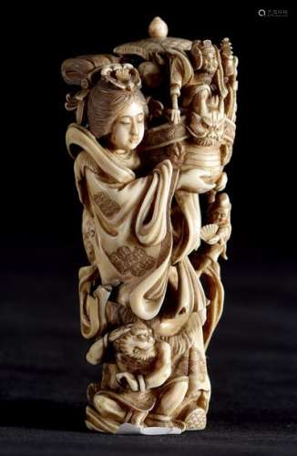 Okimono en ivoire marin représentant la déesse Ben…