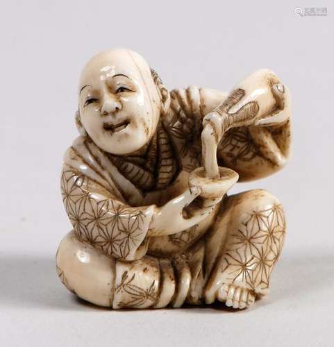 Lot de quatre netsuke okimono en ivoire représenta…